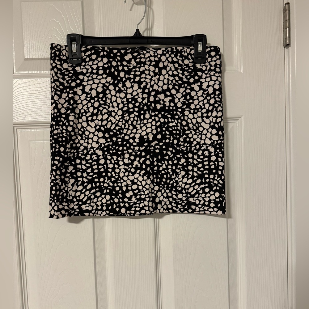 H&M Basics black and white spotted mini skirt in size small